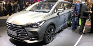 变化不大 比亚迪宋MAX插电混合动力版亮相