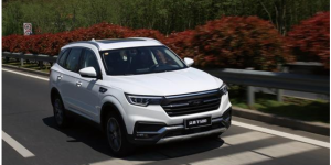 众泰T500，高性价比，超智能SUV!