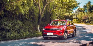长安全新CS35Plus，主打会社交的都市小型SUV