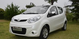 售4.68-4.98万元 长安奔奔mini-e上市