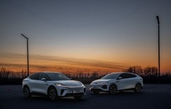 与友商竞品同台竞技，18.99万的飞凡R7用舒适操稳诠释大的绝对值