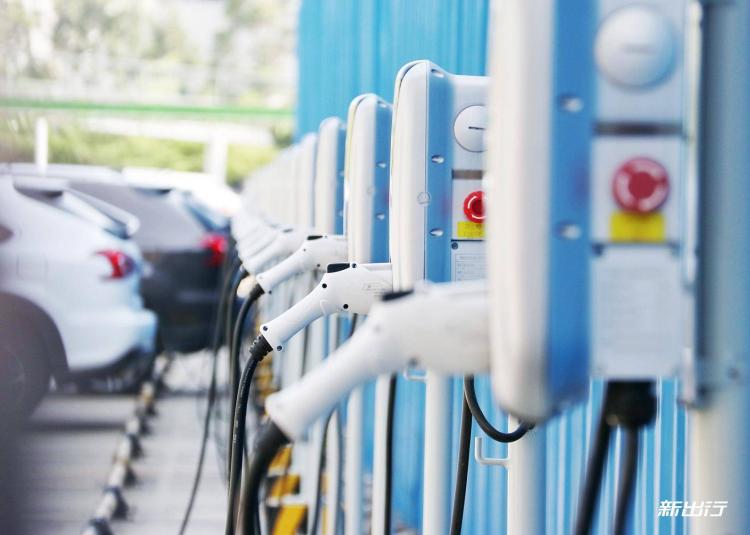 新建充电桩 7 万个 上海市将出台新一轮新能源汽车推广办法