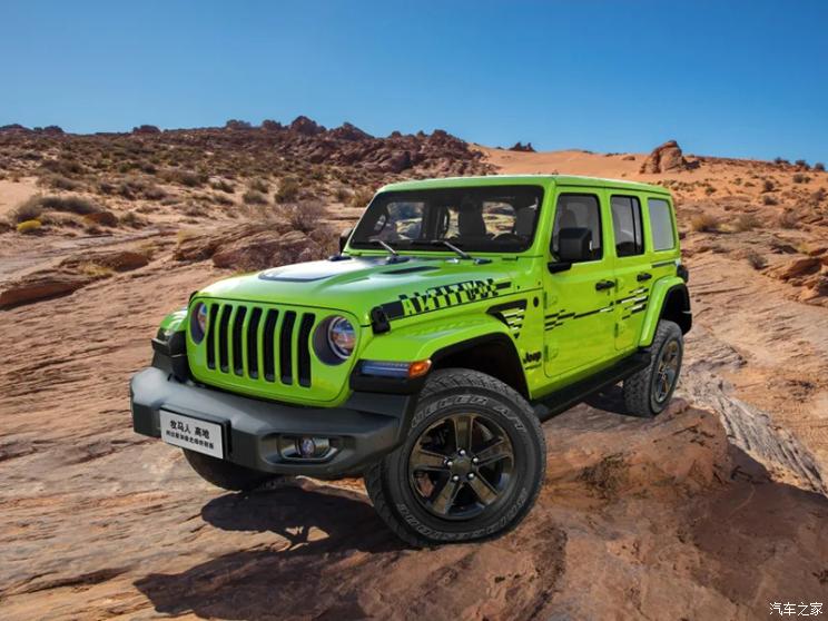 Jeep(进口) 牧马人 2022款 2.0T 高地 阿拉斯加极光绿特别版
