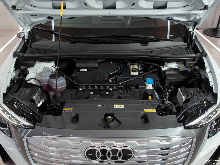上汽奥迪 奥迪Q5 e-tron 2022款 50 e-tron quattro 荣耀型 锦衣套装