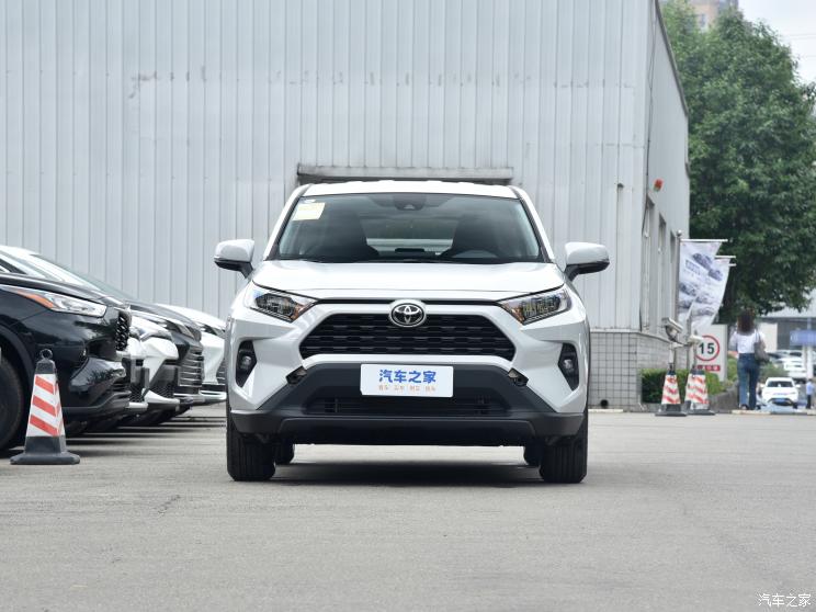 一汽丰田 RAV4荣放 2023款 2.0L CVT两驱都市版