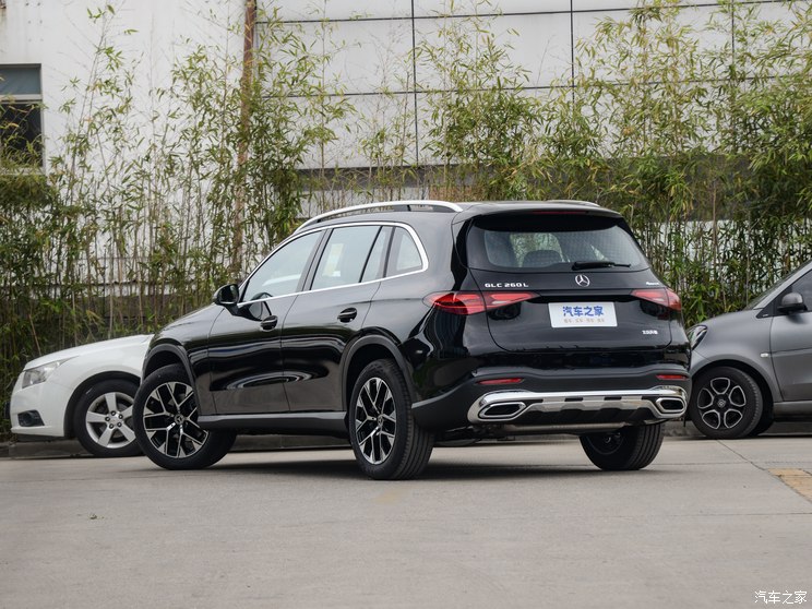 北京奔驰 奔驰GLC 2023款 GLC 260 L 4MATIC 动感型 5座