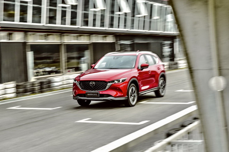 经典弯道王再战天府赛道 长安马自达2024款MAZDA CX-5释放非凡驾趣