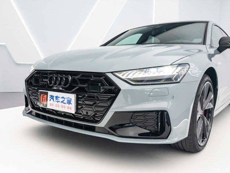 上汽奥迪 奥迪A7L 2024款 55 TFSI quattro RS 套件竞速版