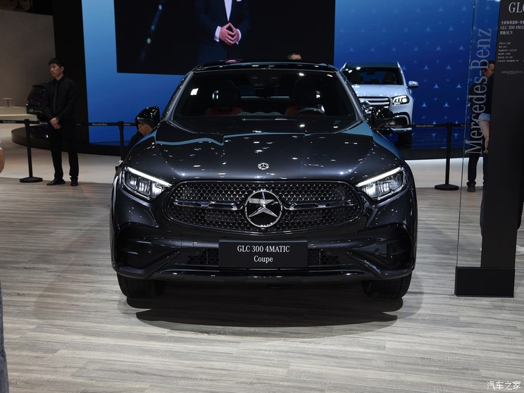 奔驰(进口) 奔驰GLC轿跑 2024款 GLC 300 4MATIC 轿跑SUV