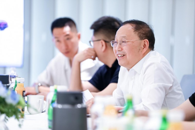 从用户中来，到研发中去，问界“与用户共话新豪华”传递品牌温度