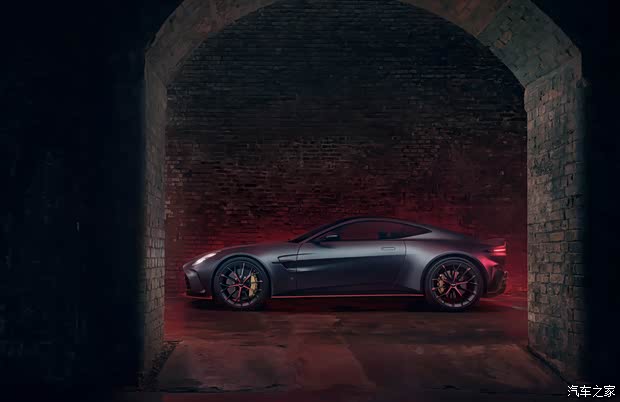 搭4.0升V8双涡轮增压发动机 阿斯顿·马丁全新Vantage S官图发布