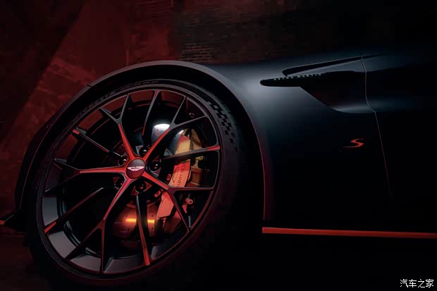 搭4.0升V8双涡轮增压发动机 阿斯顿·马丁全新Vantage S官图发布