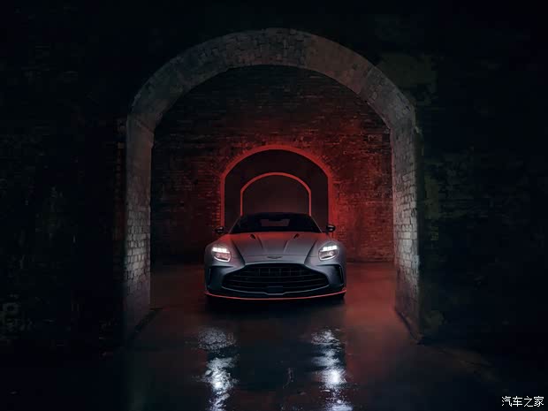 搭4.0升V8双涡轮增压发动机 阿斯顿·马丁全新Vantage S官图发布
