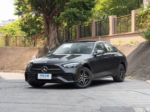 限时25.59万起 第五代EA888+华为智驾 上汽奥迪A5L Sportback上市