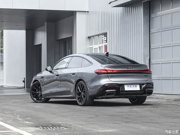 限时25.59万起 第五代EA888+华为智驾 上汽奥迪A5L Sportback上市