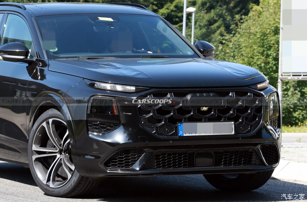 全新奥迪Q7长这样！高性能版SQ7低伪装谍照曝光 车身或加长