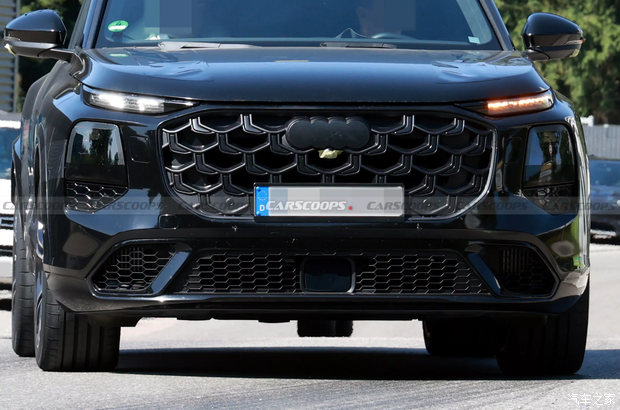 全新奥迪Q7长这样！高性能版SQ7低伪装谍照曝光 车身或加长