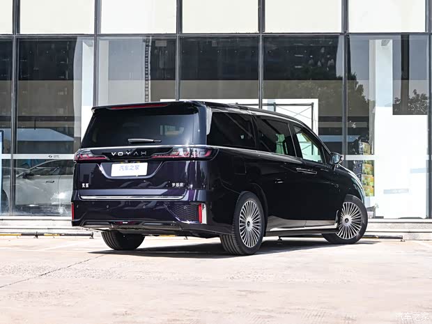 岚图汽车7月交付12135辆 同比增长102%！