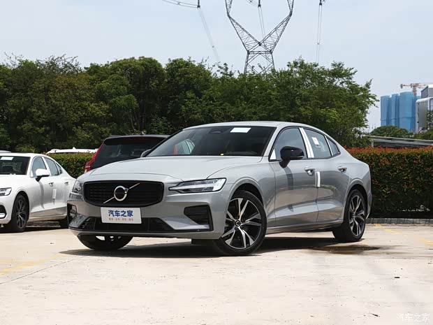 限时25.59万起 第五代EA888+华为智驾 上汽奥迪A5L Sportback上市