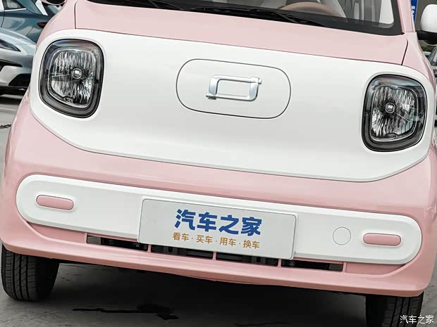 售价3.69万元/续航222公里 2026款奔腾小马萌趣马Plus上市