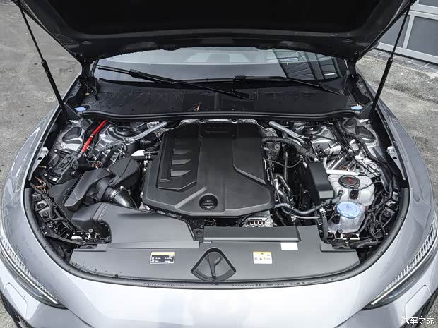 限时25.59万起 第五代EA888+华为智驾 上汽奥迪A5L Sportback上市