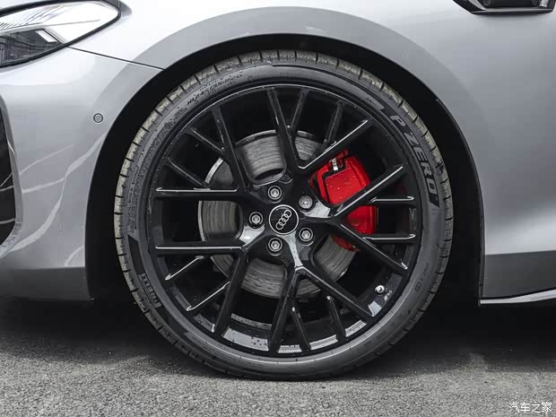 限时25.59万起 第五代EA888+华为智驾 上汽奥迪A5L Sportback上市